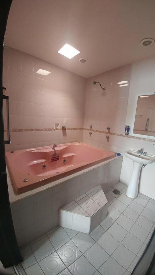 Hotel Omni Морелія Екстер'єр фото